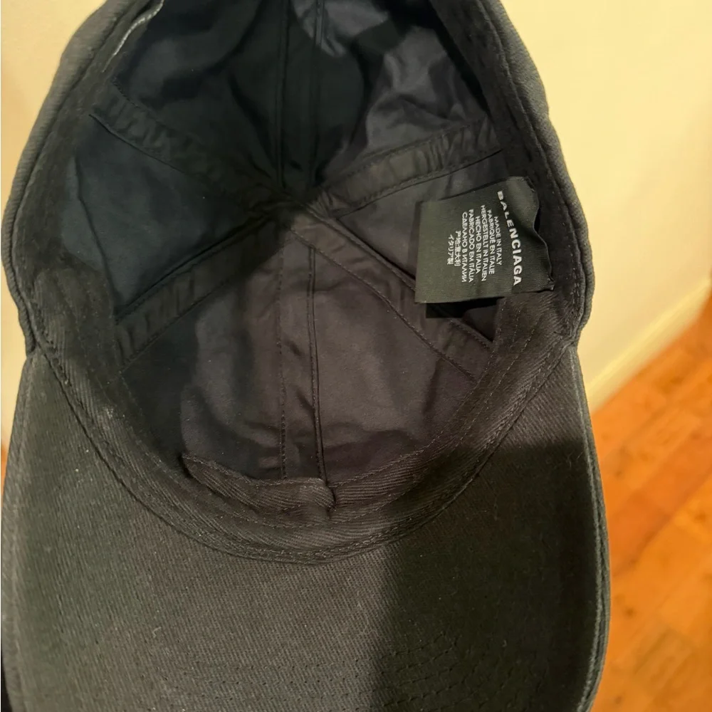 Balenciaga Black Logo Cap - Picture 3 of 3